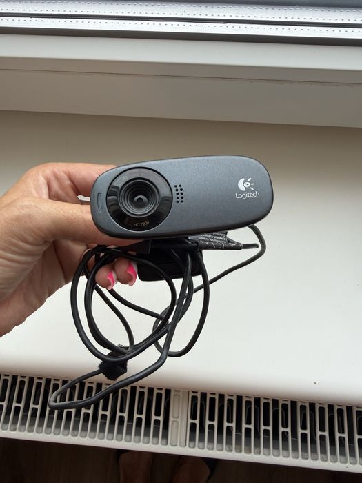 Logitech C930e HD и HD C310 та USB-хаб
