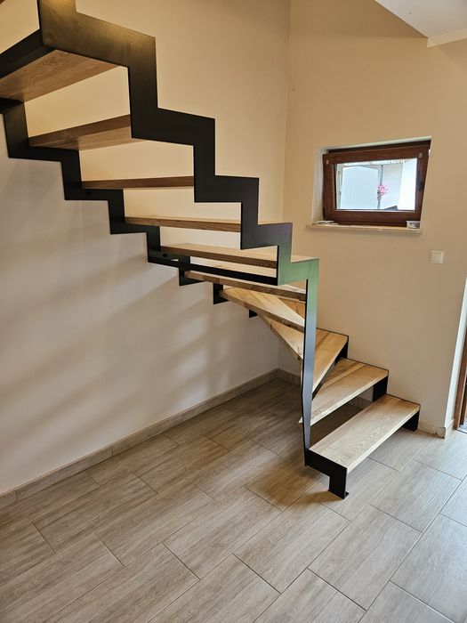 Konstrukcja do schodow loft