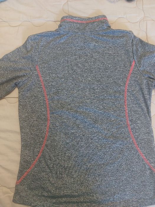 Blusa de desporto nova / M