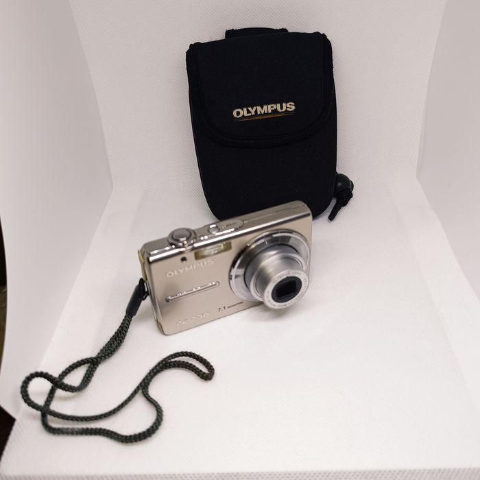 Olympus Digital Camera FE-230, 7.1 MP, Silver, Tested64284492940289121