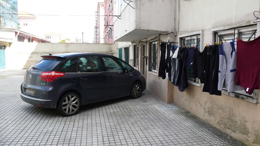 Alugo parqueamento/garagem em Alvalade