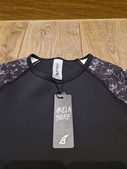 Kostium AKELA SURF góra