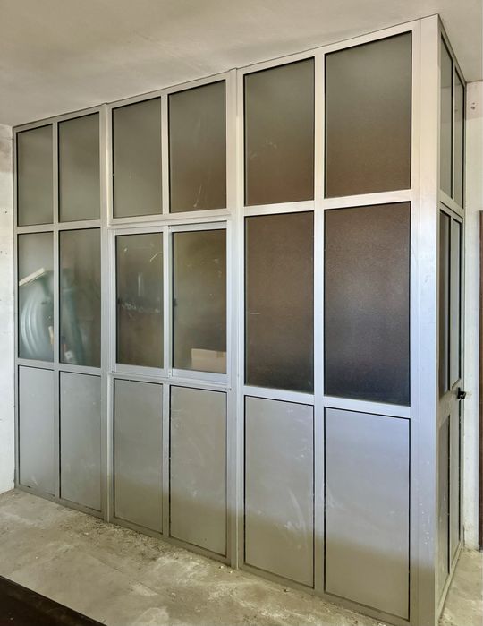 Divisoria em alumínio para quarto ou escritorio