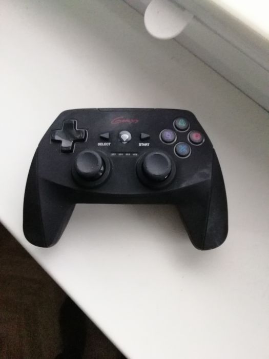 Yostik do gier z połączeniem bluetooth