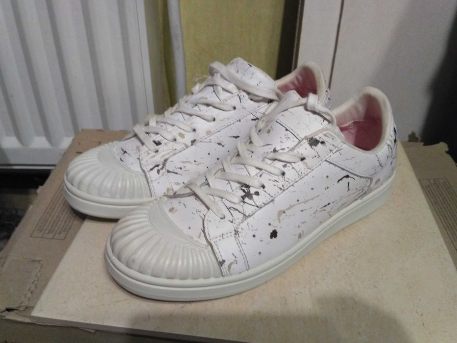 Кроссовки кеды женские кожаные  Tamaris размер 40.