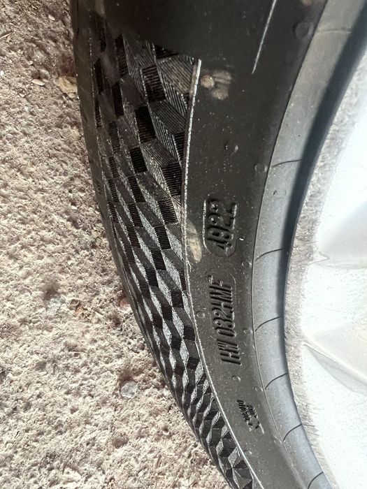 Continental UltraContact 215/55 R17