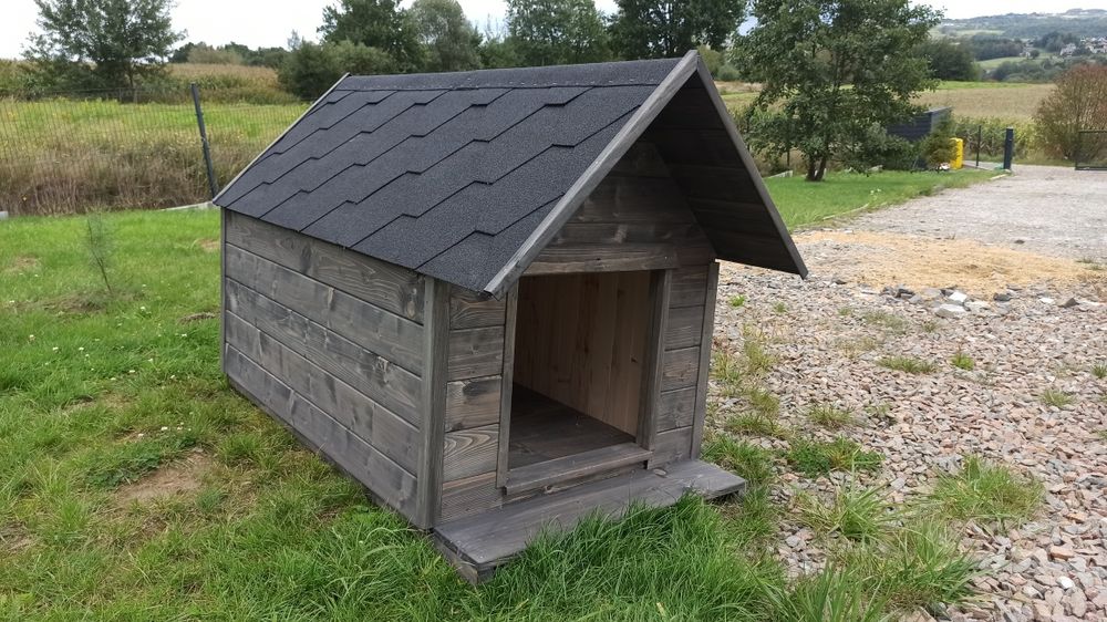 Buda dla psa ocieplana solidna Producent