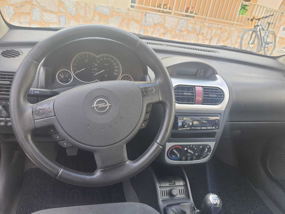 Opel Corsa 1.2 16V Enjoy 2003