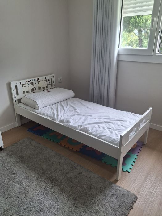 Cama de criança como nova
