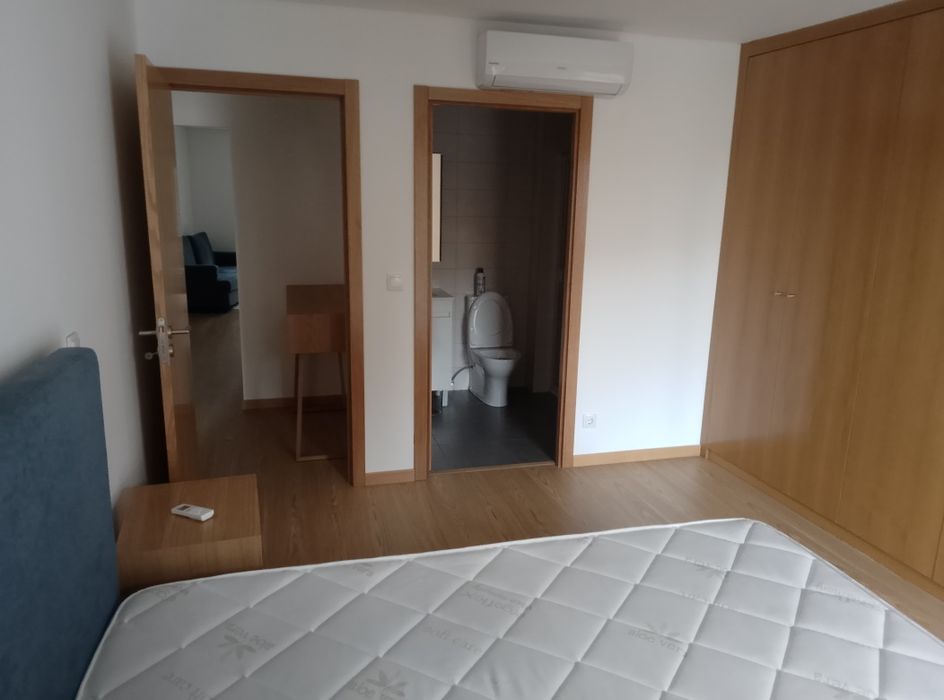 Alugo apartamento T2