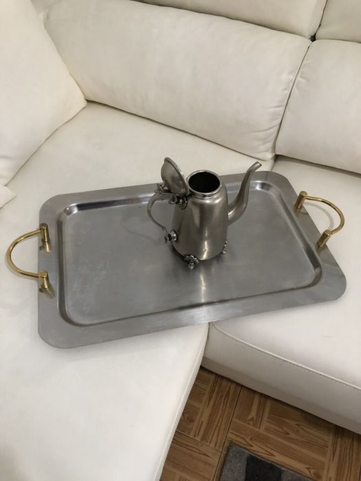 Bule Vintage em casquinha e tabuleiro em inox