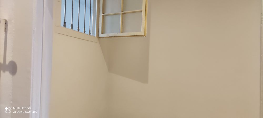 T-1 mobilado,Equipado+PÁTIO.Alfama,CentroLisboa. só RENDA+ CAUÇÃO.