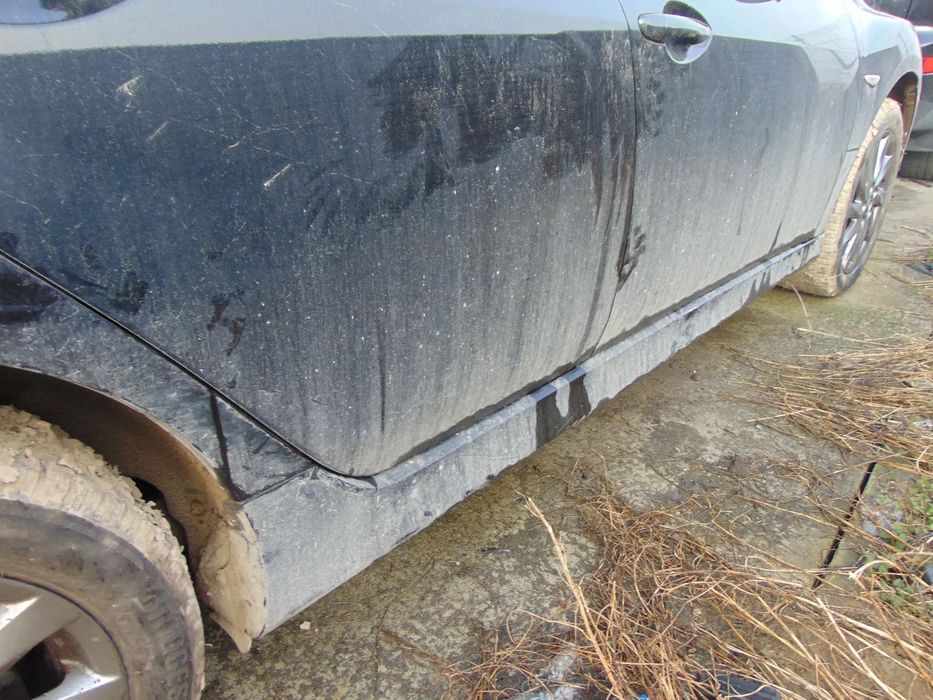 listwy progowe prawa mazda 6 GH lift kombi kod koloru 16w