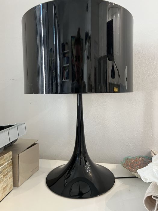 Lampa flos czarna błysk