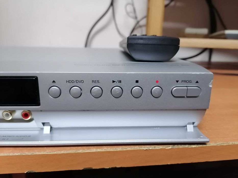 Nagrywarka Medion (LG) MD81733  HDMI pilot,  hdd 250GB