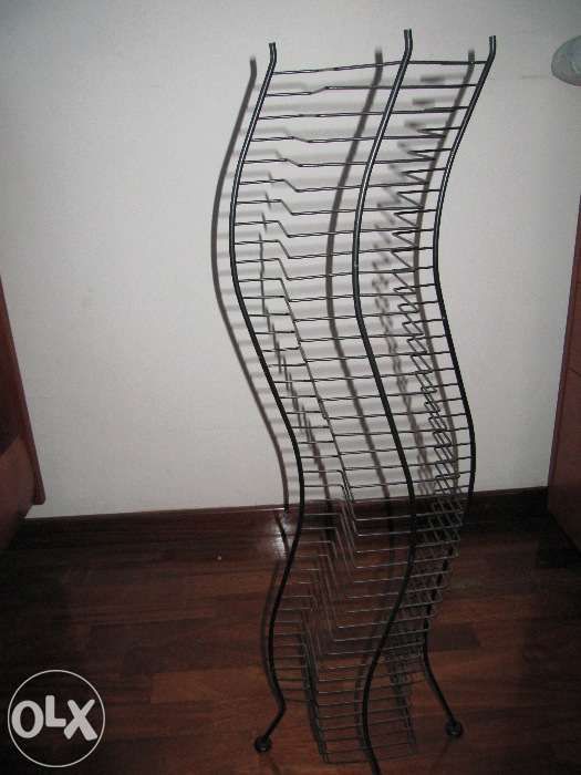Vendo Suporte de CDs e DVDs