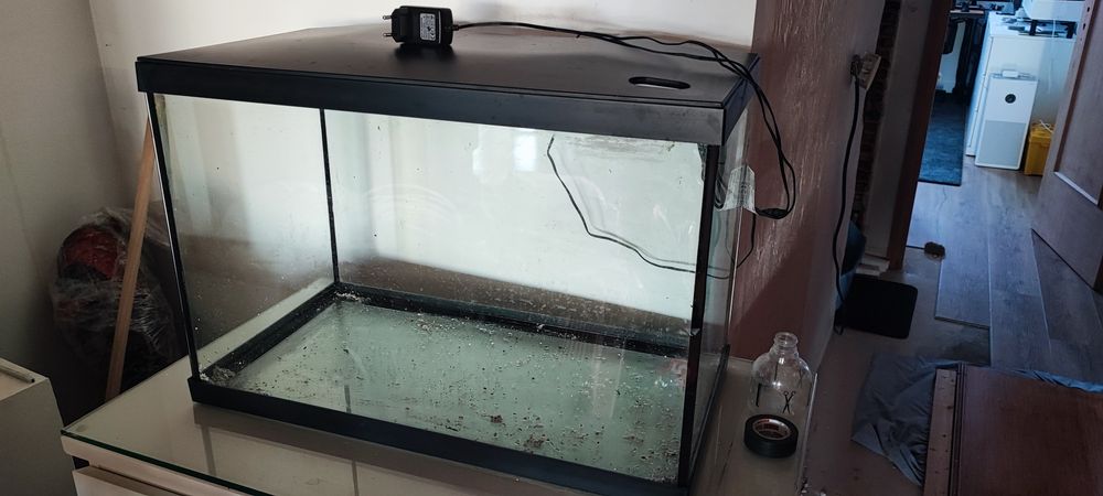 Aquário com acessórios