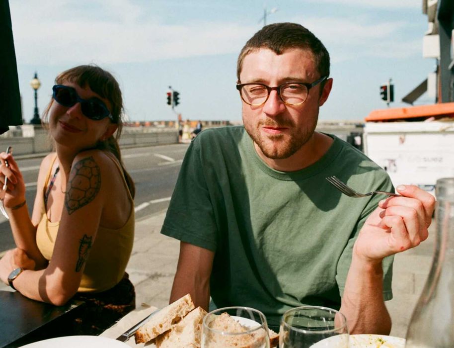 Olympus OM-10 + Olympus Zuiko 50mm f/1.8 - (testada e limpa)