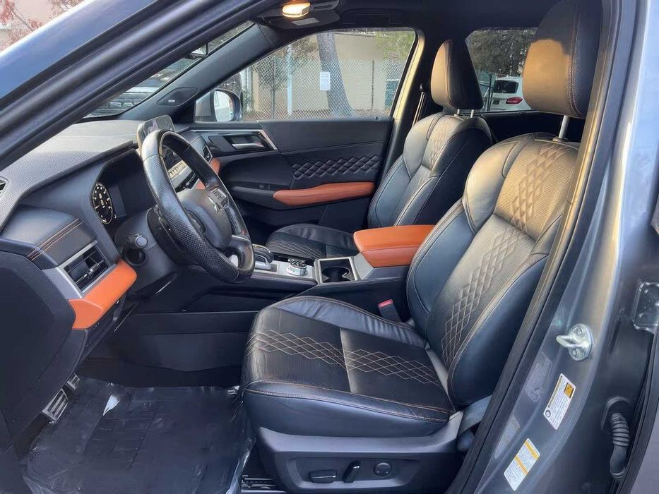 Mitsubishi outlander      2022