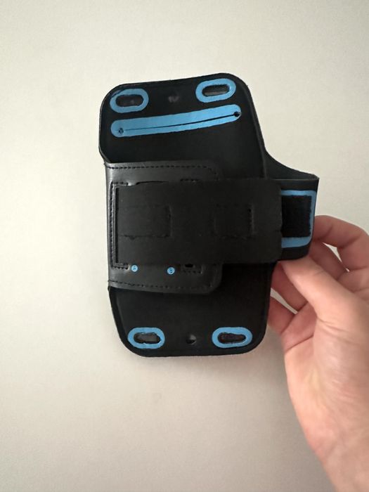 Czarna opaska na ramię do telefonu 6,5” | nowa