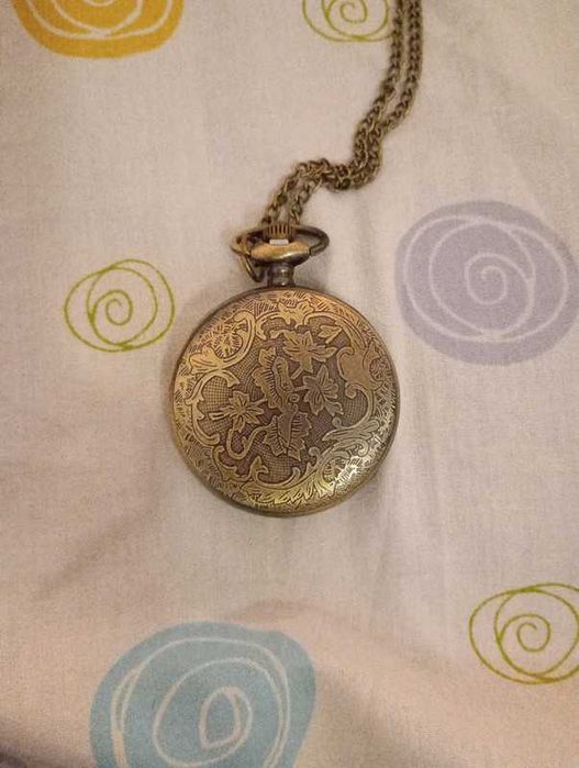 Gravity falls - relógio do Bill Cipher