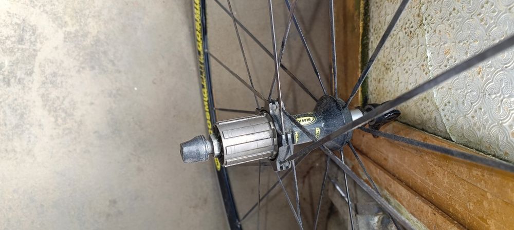 Roda traseira Mavic Cosmic Elite