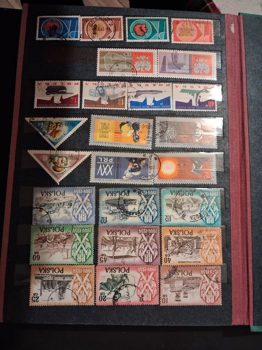 Klaser ze znaczkami z PRL, ok200szt