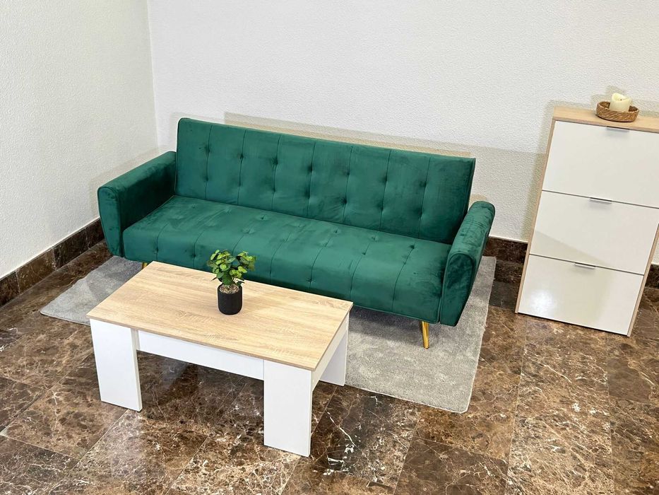 LIQUIDAÇAO TOTALSofá cama verde com pernas douradas por apenas 234,99€