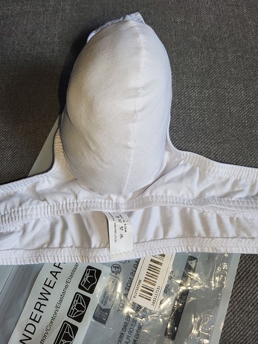 Super wygodne seksi stringi z kieszonką