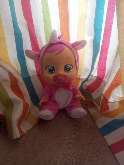 Boneco Crybaby lindo