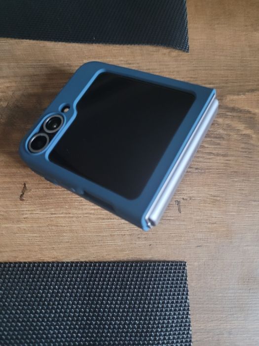 Etui do z flip 6 nowe