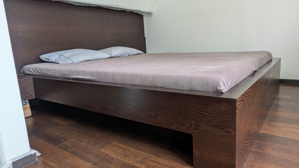 Solidne łóżko fornir dębowy barwiony wenge
