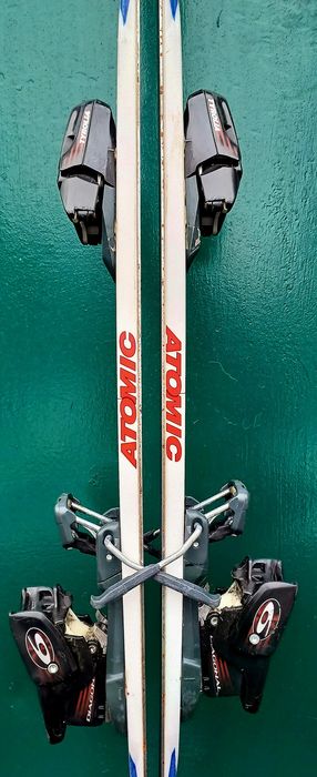 Гірські лижі Atomic Beta cayv