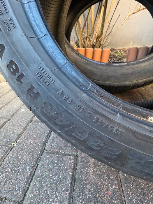 Opony 18" letnie 235/45 R18 94V