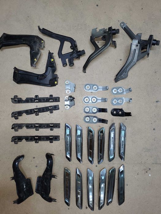 КРИЛА BMW F10 F11 колір 668 кронштейн кріпленя хром поворот крило БМВ