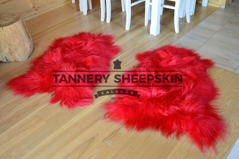 Dywanik Skóra Owcza Czerwony Island 90-110 cm Długi Włos Naturalna