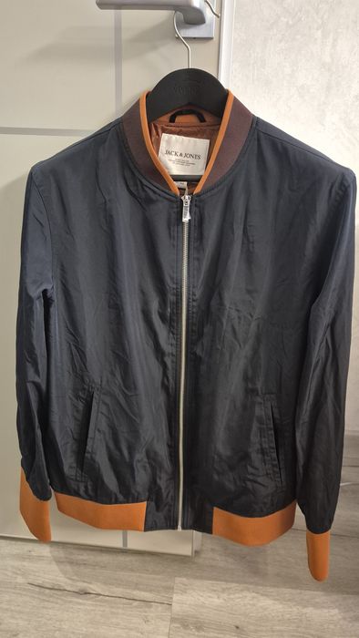 Бомбер Jack&Jones
