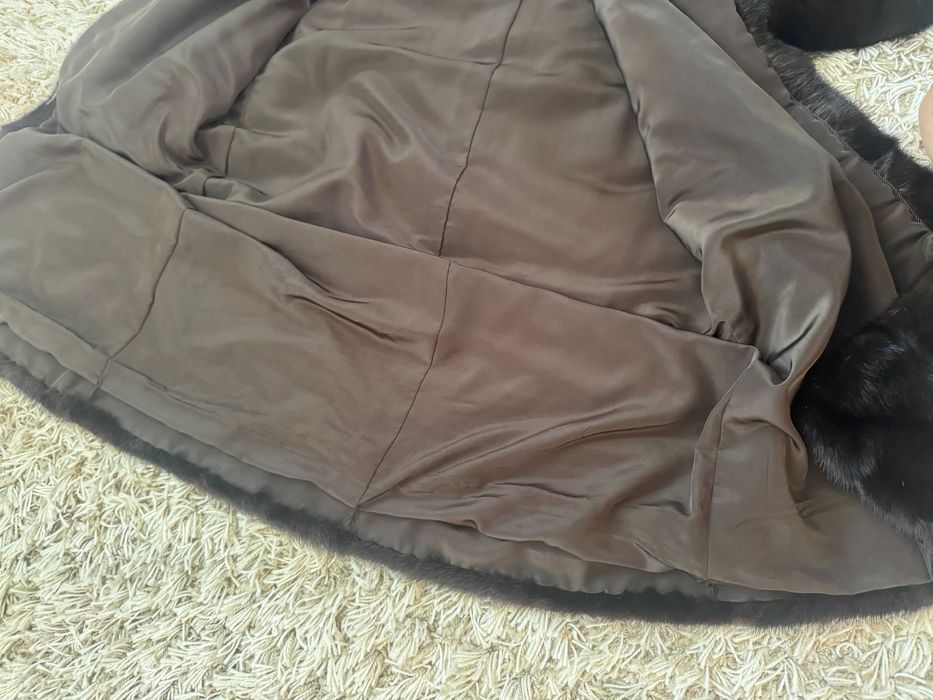 Продам норкову шубу у відмінному стані у м. Суми