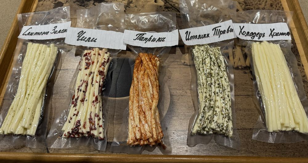 Сыр мягкий Сулугуни опт СОЛОМКА копченая «Паприка»