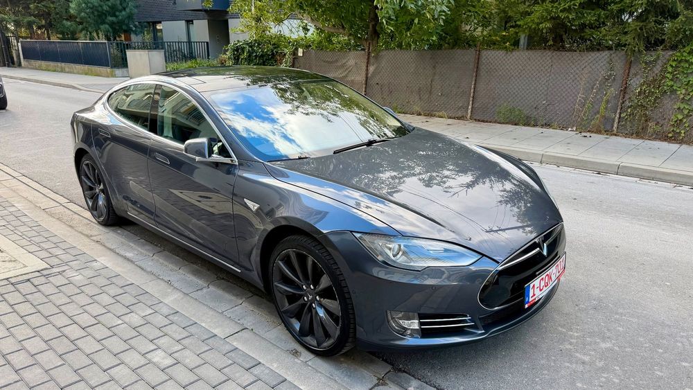 Tesla Model S P85D Performance DARMOWE ładowanie