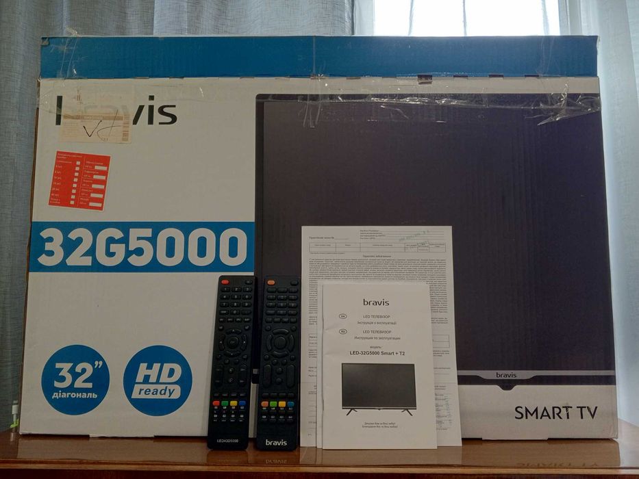 Smart TV Телевизор Bravis LED-32G5000 прекрасное состояние