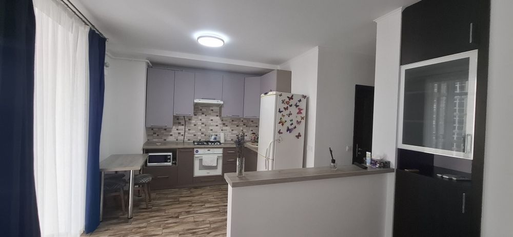 Вільно 1-кімнатні апартаменти. Можливо помісячно