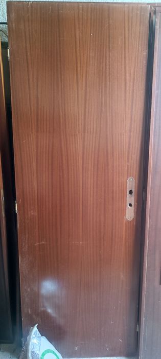 Portas de interior em madeira