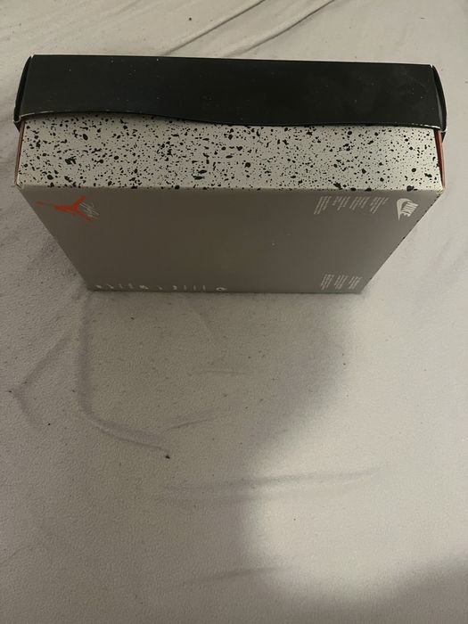 Jordan Retro4 blanco e preto
