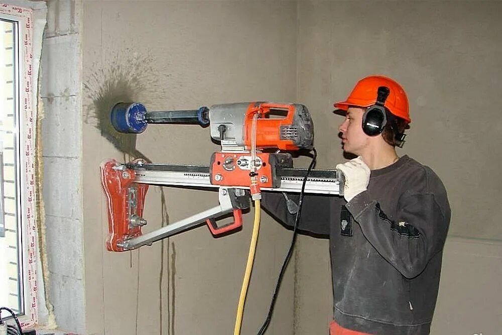 Алмазное сверление отверстий. Проем в стене. Свердління отворів