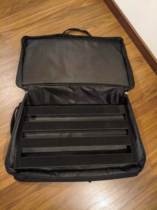 Pedalboard Pedaltrain PT2 com mala softbag original
