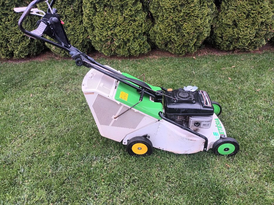 Kosiarka Etesia na silniku Kawasaki 6 KM, sprzęgło noża , napęd