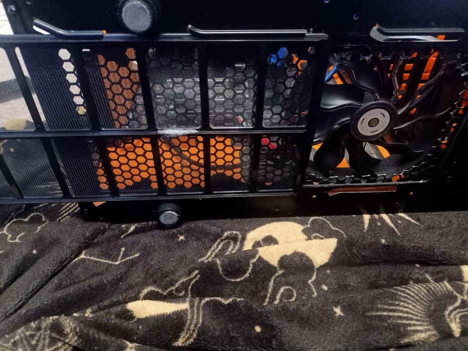 XPRESATOR X3 корпус для игрового ПК