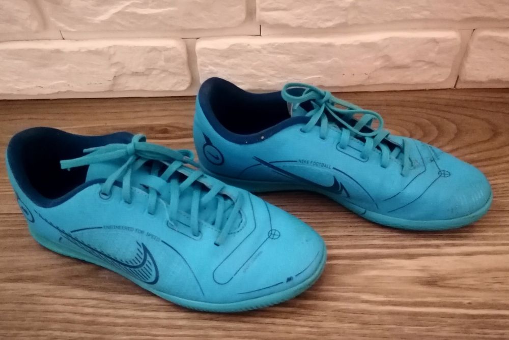 Nike Mercurial Vapor 14 Club IC halówki  rozm. 38