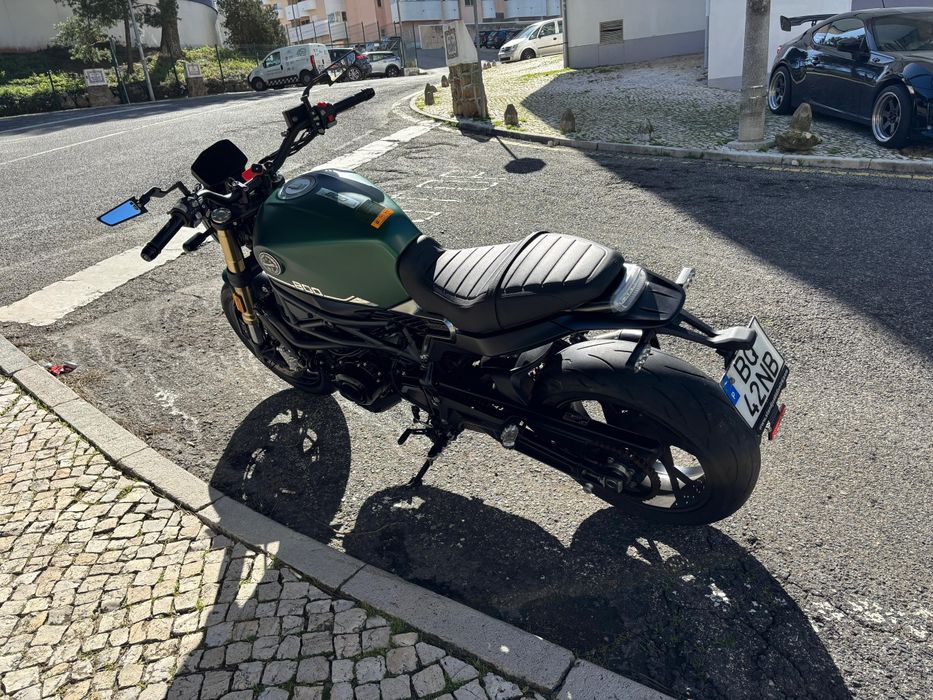 Benelli Leoncino 800
